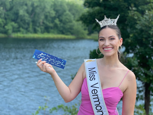 Miss Vermont smiling